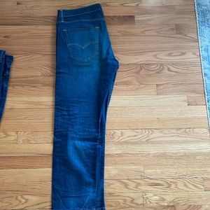 Levi’s 502 blue jeans